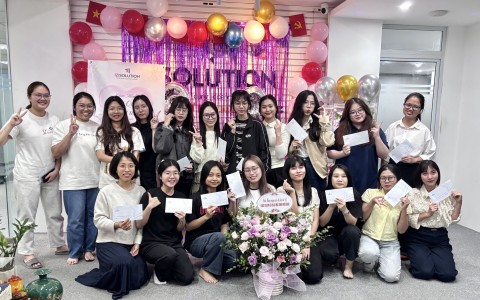 Happy Time 8/3 – Ngày của yêu thương và trân quý